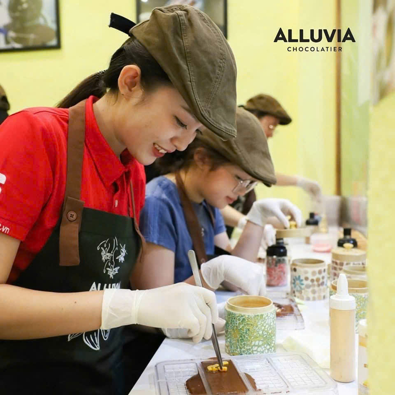 Young people make their favorite chocolate by hand at Alluvia. Photo courtesy of Alluvia.