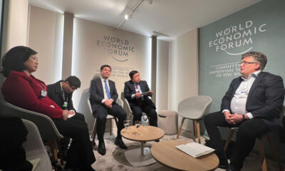 CIP founder and senior partner Jakob Baruël Poulsen (right), Minister of Industry and Trade Nguyen Hong Dien (center, left), Minister of Planning and Investment Nguyen Chi Dung (center, right), and Minister of Health Dao Hong Lan (left), at a meeting in Davos. Photo courtesy of CIP.