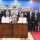 Chairman of Binh Duong People’s Committee Vo Van Minh (right) and Chairman of Daewoo E&C Jung Wonju sign a cooperation deal on December 26, 2024. Photo courtes of the province's news portal.