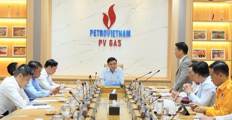 Petrovietnam chairman Le Manh Hung (center) and PV Gas CEO Pham Van Phong (standing) at a working session in Ba Ria-Vung Tau province, southern Vietnam on February 3, 2025. Photo courtesy of Petrovietnam.