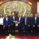 Hung Yen Chairman Tran Quoc Van (sixth, left) at a meeting with WHA in Hung Yen province, December 27, 2024. Photo courtesy of Hung Yen newspaper.