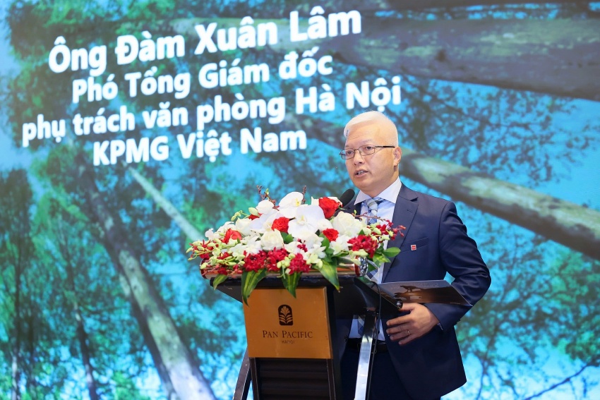 Dam Xuan Lam, deputy general director in charge of the Hanoi office at KPMG Vietnam speech at the signing ceremony. Photo: ACCA Vietnam