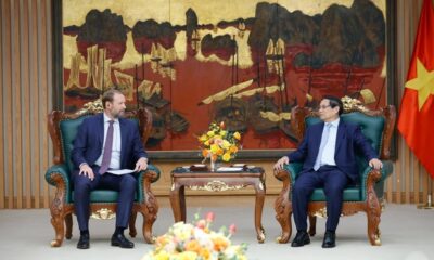 Vietnam's Prime Minister Pham Minh Chinh (right) receives U.S.-based PE's chairman Nate Franklin in Hanoi, March 12, 2025. Photo courtesy of the government's news portal.